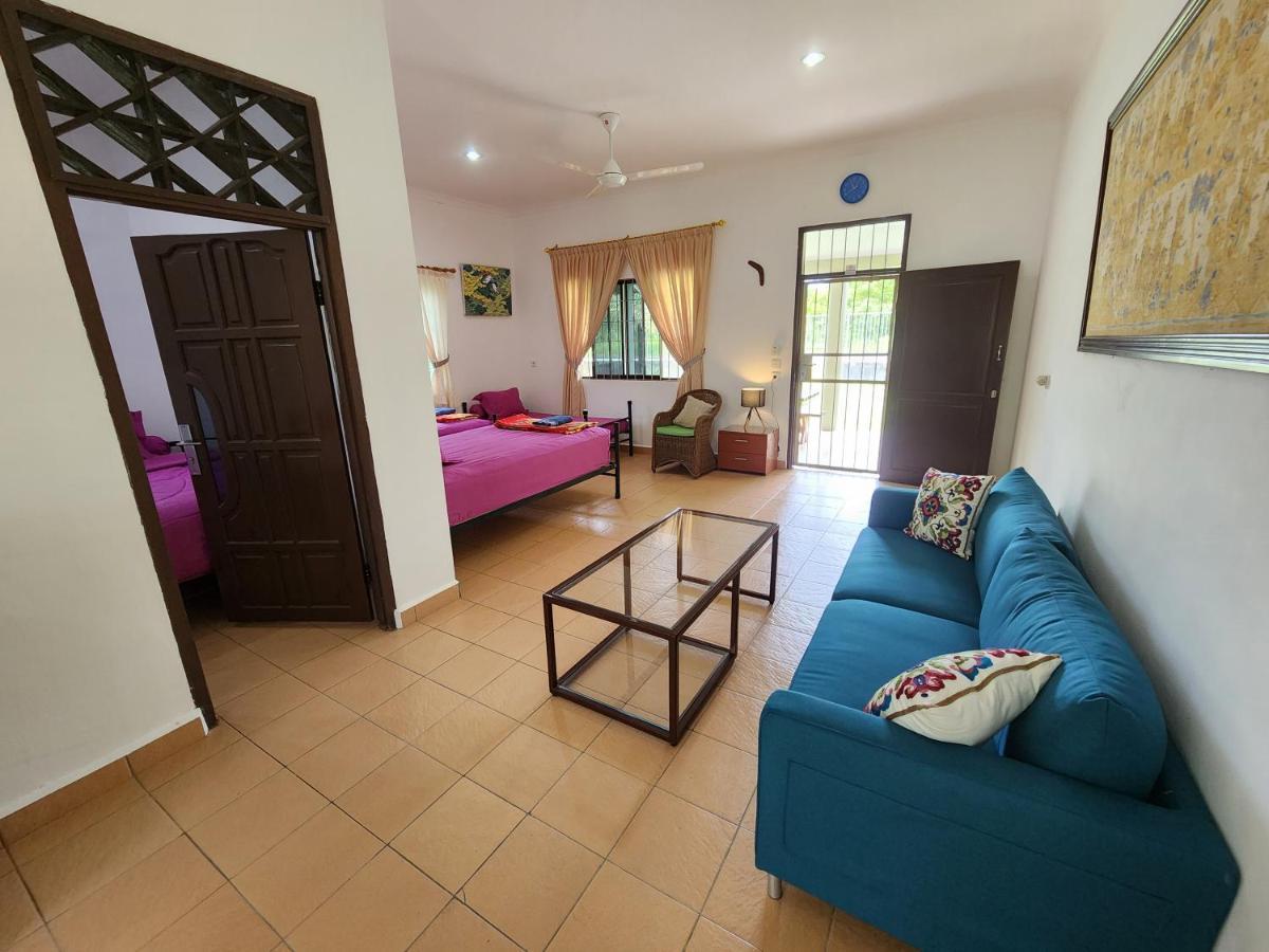 Отель Mb Camp Singkil Gosongtelaga Экстерьер фото